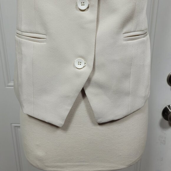 NWT Women's Button Front Waistcoat V-Neck Dressy Vest Sleeveless Cream Size XS - Picture 3 of 6